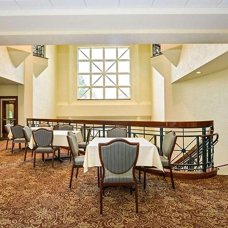 Kress Inn, Ascend Hotel Collection De Pere Экстерьер фото